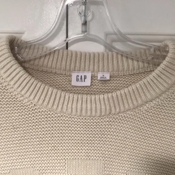 GAP Women's cream Crew Neck Sweater with logo Size Small - Picture 4 of 5